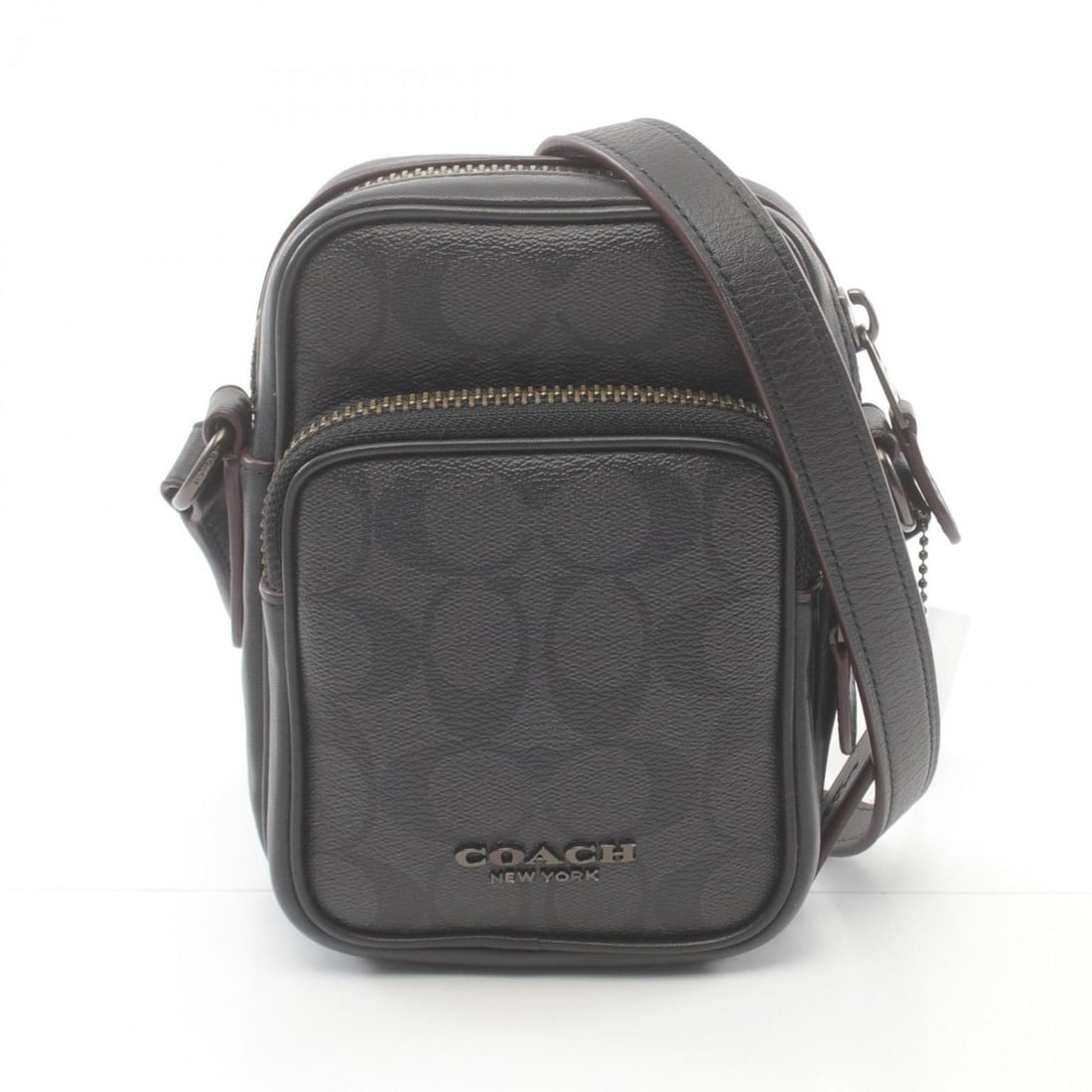 Coach COACH Signature Shoulder Bag Coated Canvas Leather Men's Black F77861: --- Catalog ---Category: SizeSize (HxWxD): 16cm x 11cm x 4.5cm / 6.29'' x 4.33'' x 1.77''Category: DesignType: Shoulder bagColor: BlackGender: MenMaterial: PVC , Leather Category: GeneralBrand: Coach-