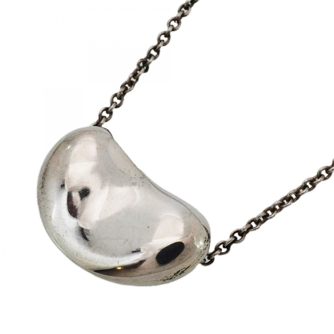 Tiffany & Co. Bean Necklace, Sterling Silver 925, Women's: --- Catalog ---Category: SizePendant Size: 13mm x 20.6mm / 0.51'' x 0.81''Neck Circumference: 41 cm / 16.14''Category: DesignGender: WomenMaterial: Silver 925Necklace Type: NecklaceCategory: GeneralBr