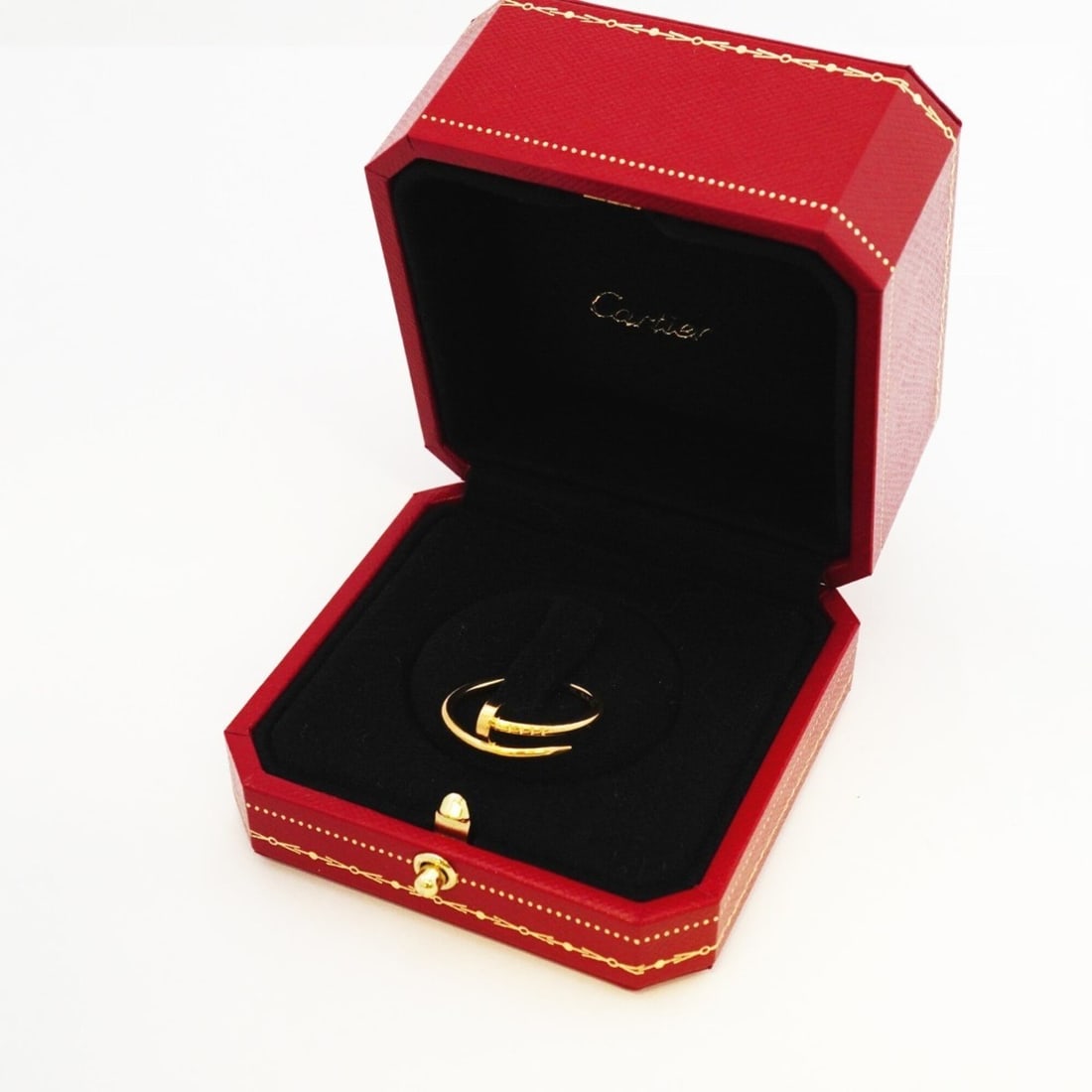 Christian Dior Necklace D Metal Silver Ladies: --- Catalog ---Category: SizePendant Size: 19.7mm x 22.3mm / 0.77'' x 0.87''Neck Circumference: 39 cm - 44 cm / 15.35'' - 17.32''Category: DesignColor: SilverGender: WomenMaterial: MetalNecklace Type:
