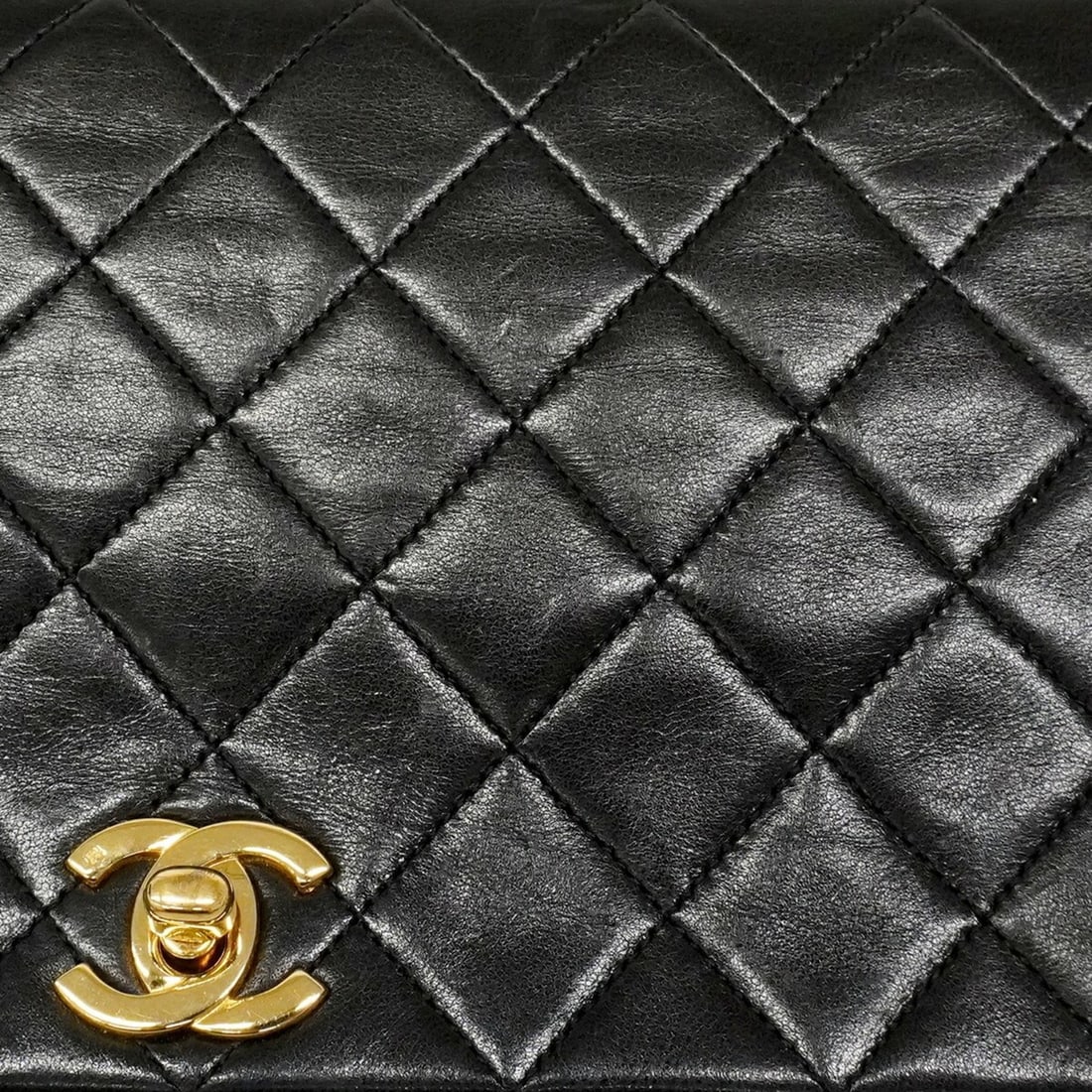 CARTIER Must Line Red Wine Gold Leather Wallet/Coin Case Coin Purse for Women: --- Catalog ---Category: SizeSize (HxWxD): 8cm x 10cm x 1cm / 3.14'' x 3.93'' x 0.39''Category: DesignType: Coin purse/coin caseColor: Gold, Red color, Wine redGender: WomenMaterial: Leather Category: