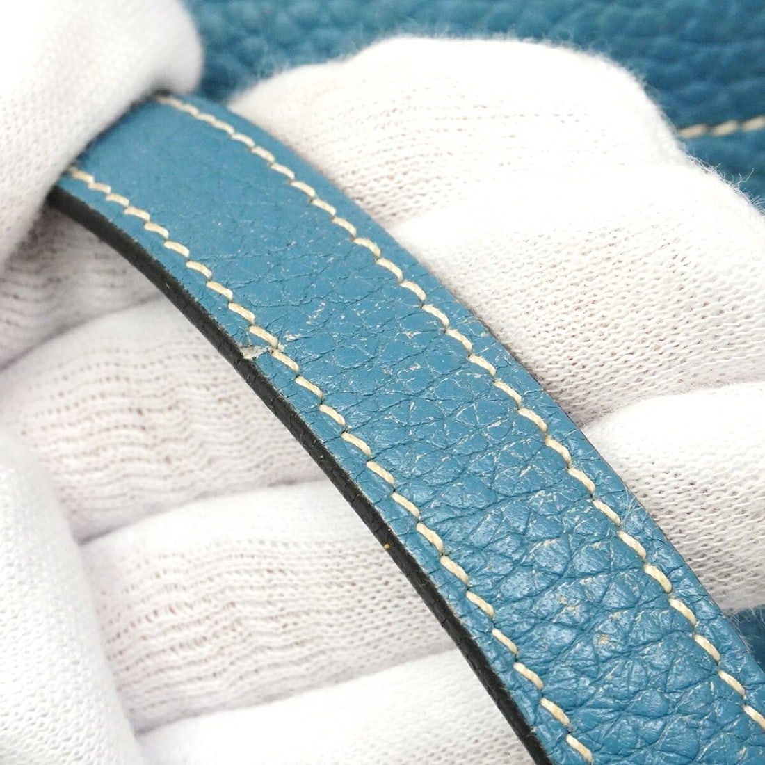 Louis Vuitton Wallet/Coin Case Epi Chettocle M63804 Borneo Green Men's Women's: --- Catalog ---Category: DesignType: Coin purse/coin caseColor: Borneo greenGender: Men,WomenCategory: GeneralBrand: Louis Vuitton--- Item List ---Section: ConditionRanking: Rank AB Used - Traces of u