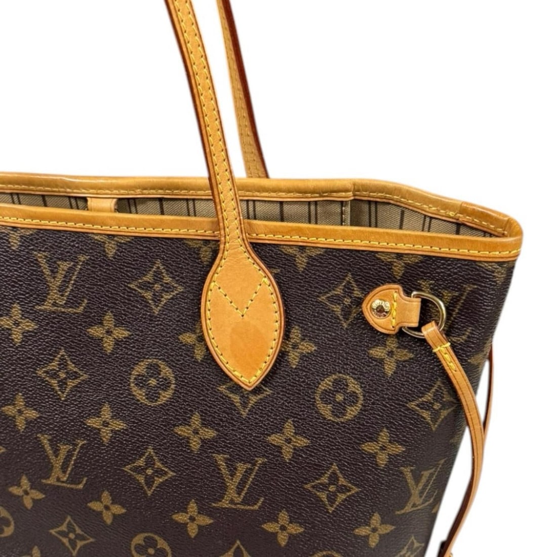 Chanel Handbags - 10