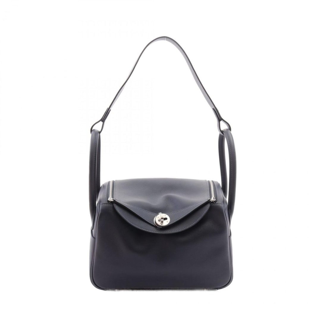 Hermes Lindy 26 Shoulder Bag, Evercolor, Women's, Navy: --- Catalog ---Category: SizeSize (HxWxD): 18cm x 26cm x 12.5cm / 7.08'' x 10.23'' x 4.92''Category: DesignType: Shoulder bagColor: Blue indigo, NavyGender: WomenHardware Color: SilverCategory: Genera