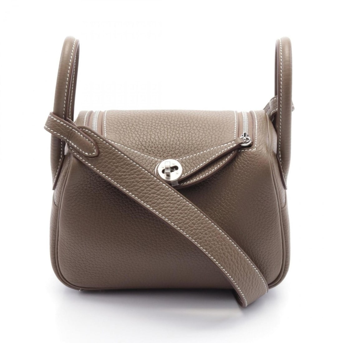 Hermes Lindy Shoulder Bag, Taurillon Clemence, Women's, Brown, 079086CK: --- Catalog ---Category: SizeSize (HxWxD): 13cm x 17.5cm x 9cm / 5.11'' x 6.88'' x 3.54''Category: DesignType: Shoulder bagColor: Brown, Etoupe grayGender: WomenMaterial: Taurillon clemence leather Ca