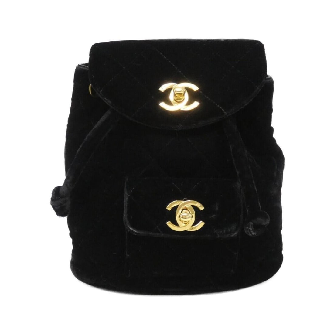 Chanel backpack: --- Catalog ---Category: SizeSize (HxWxD): 19cm x 16.5cm x 7cm / 7.48'' x 6.49'' x 2.75''Category: DesignType: BackpackColor: BlackGender: WomenMaterial: Leather Leather/Fur Type: VelourCategory: Gene