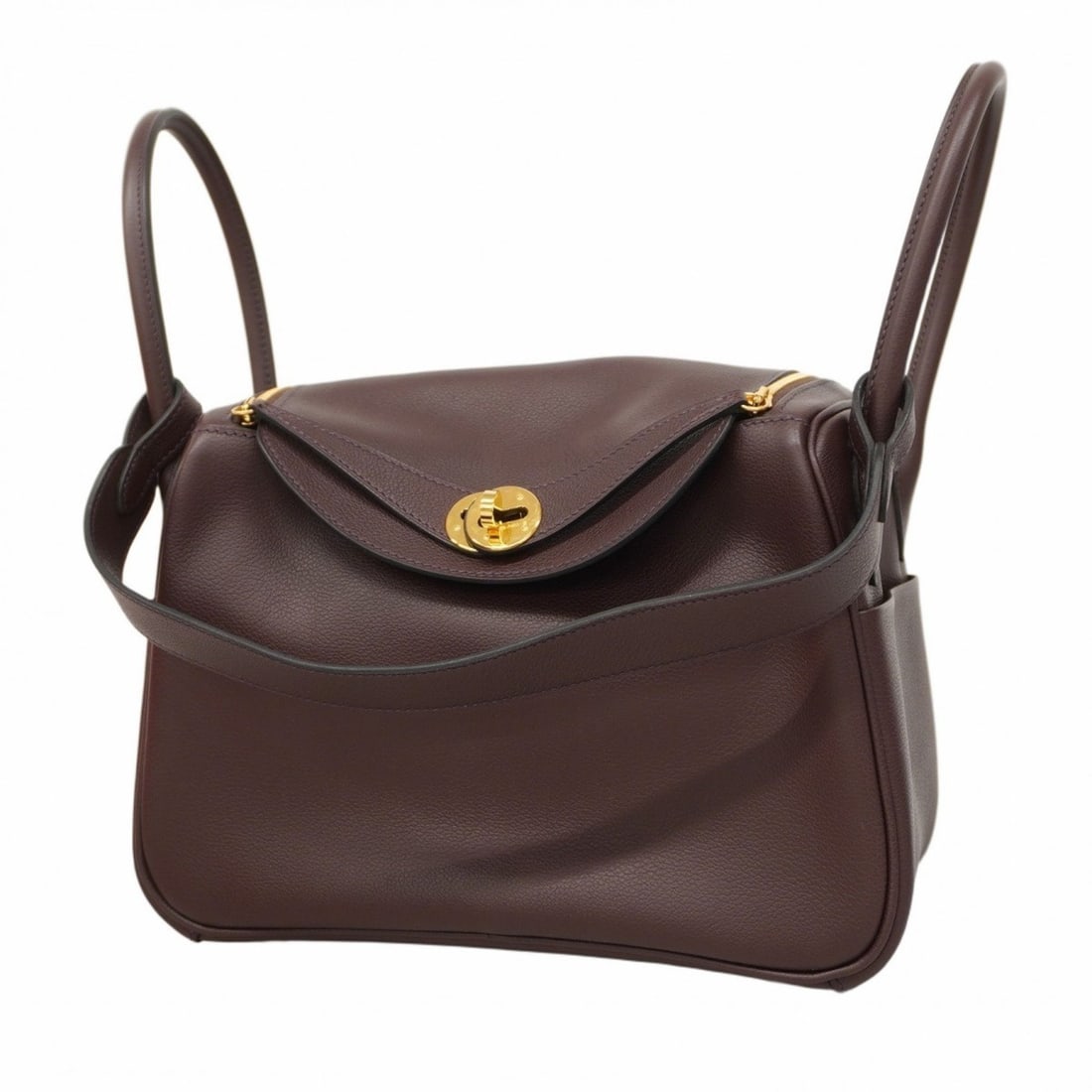 Hermes Shoulder Bag Lindy 26 Evercolor Rouge Serie U Engraved Ladies: --- Catalog ---Category: SizeSize (HxWxD): 18cm x 26cm x 13cm / 7.08'' x 10.23'' x 5.11''Category: DesignType: Shoulder bagGender: WomenHardware Color: GoldCategory: GeneralBrand: Hermes--- Item List 