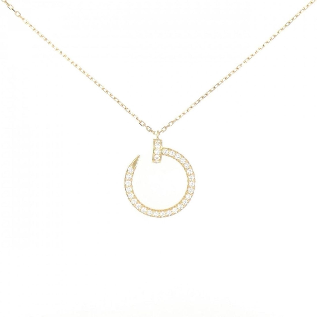 Cartier Juste un Clou Necklace: --- Catalog ---Category: SizePendant Size: 20.8mm x 18.6mm / 0.81'' x 0.73''Neck Circumference: 42 cm - 46 cm / 16.53'' - 18.11''Category: DesignStone: DiamondGender: WomenMaterial: Yellow gold (18K)P