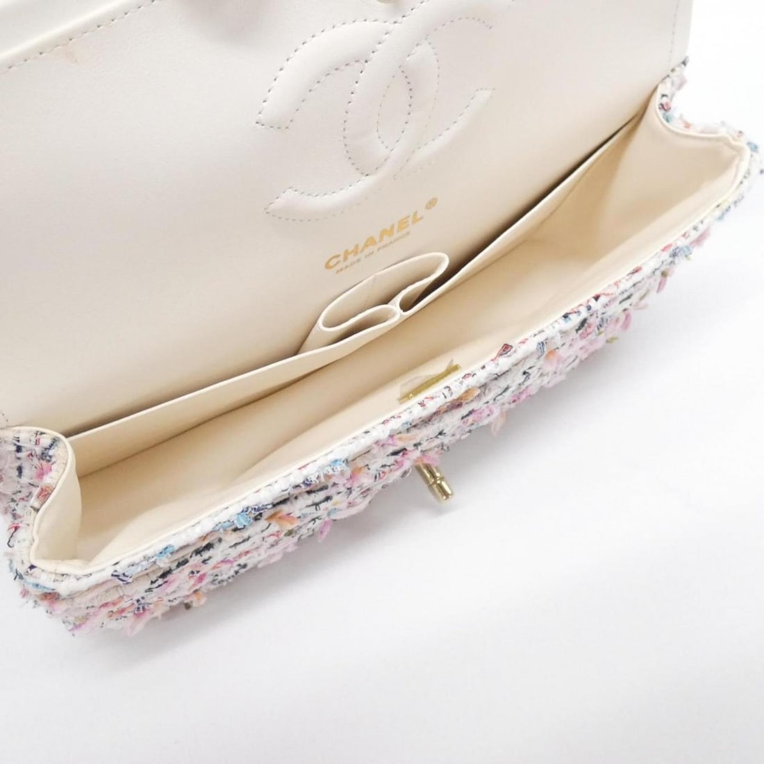 Chanel 1112 Shoulder Bag - 6