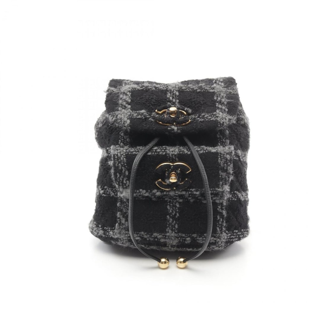 CHANEL Coco Mark Backpack Bag Fabric Women's Black Grey AS3615: --- Catalog ---Category: SizeSize (HxWxD): 24cm x 20cm x 9cm / 9.44'' x 7.87'' x 3.54''Category: DesignType: BackpackColor: Black, GrayGender: WomenMaterial: Fabric Category: GeneralBrand: Chanel--- I