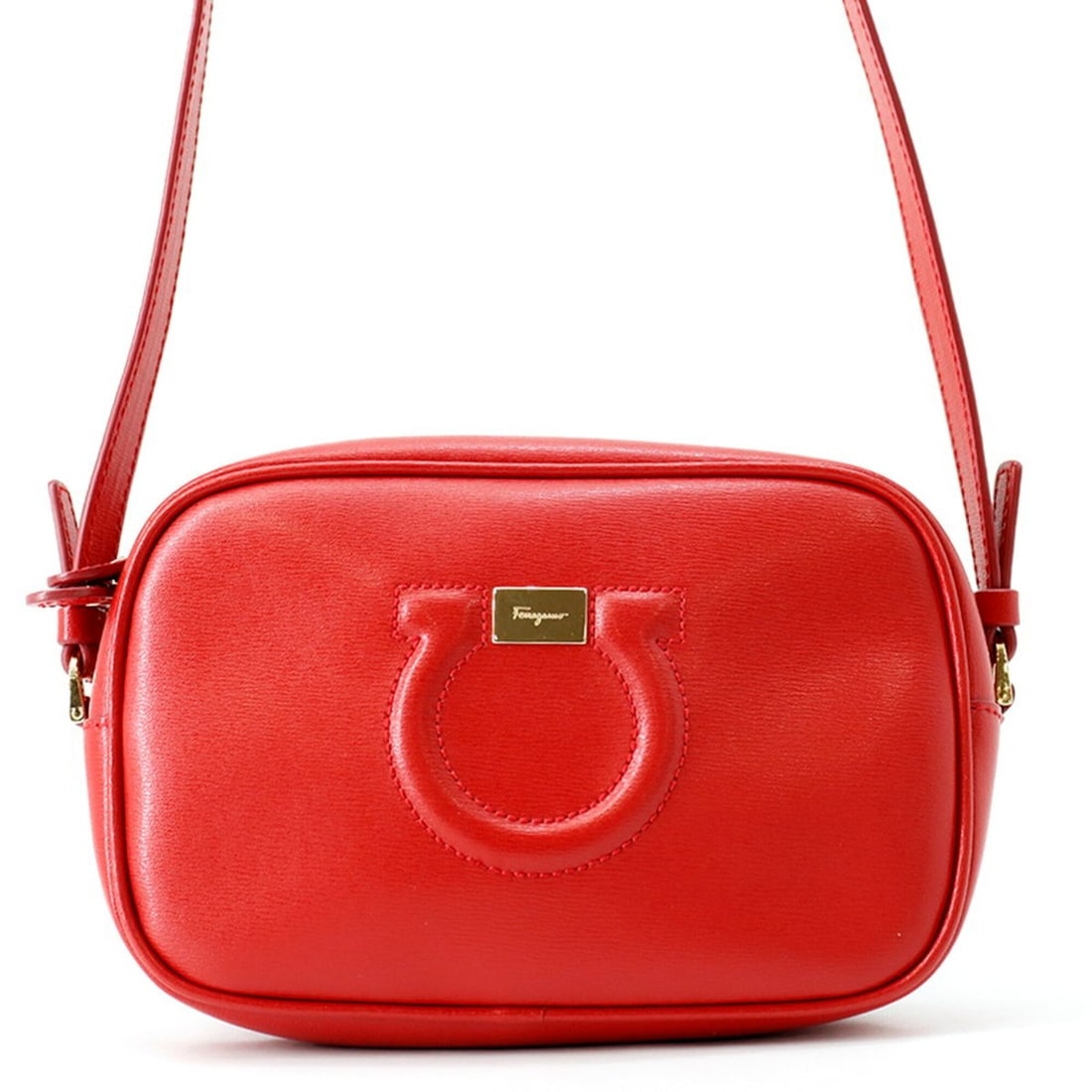 Salvatore Ferragamo Shoulder Bag Gancini Gancio City 21H006 Handbag Women's: --- Catalog ---Category: SizeSize (HxWxD): 11.5cm x 17cm x 4.5cm / 4.52'' x 6.69'' x 1.77''Category: DesignType: Handbag, Shoulder bagColor: Red colorGender: WomenMaterial: Leather Category: GeneralMP