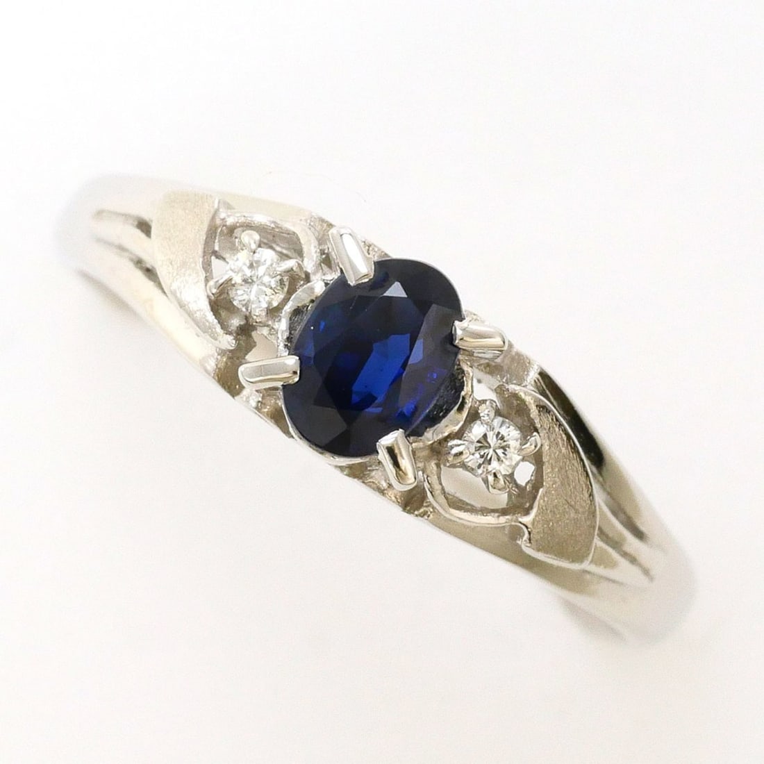 Pm850 Platinum Ring, 1 Sapphire 0.43ct, Diamond 0.03ct, Total Weight 4.5g, Like New Condition. (1 of 18)
