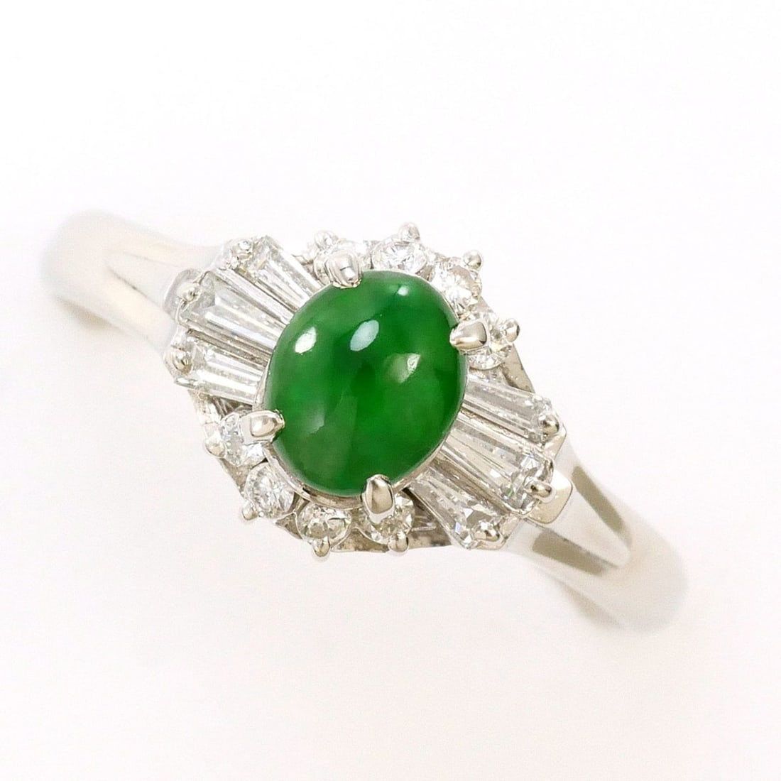 PT900 Platinum Ring, 1 piece, 0.63ct Jadeite, 0.28ct Diamond, Total Weight 4.7g, Like New Condition. (1 of 17)