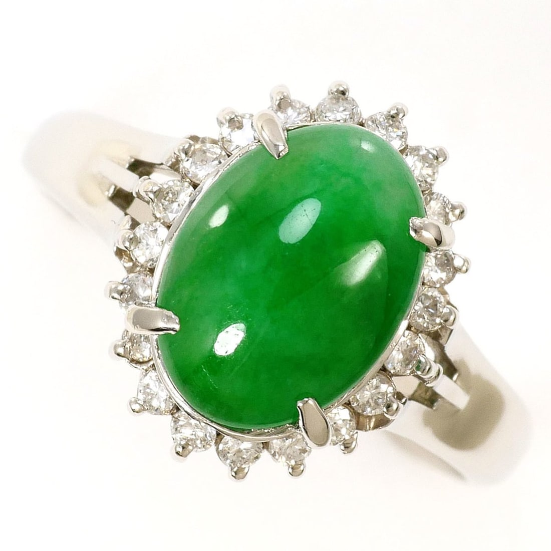 PT900 Platinum Ring, 1 Natural Jadeite and Diamond 0.25ct, with Certificate of Authenticity, Total: --- Catalog ---Category: SizeWidth: 13mm / 0.51''Weight: 5.9g / 0.2oz.JP Size: 14US Size: 7Category: DesignType: Band ringColor: Green, PlatinumMetal: PlatinumStone: Diamond, JadeGender: WomenMaterial