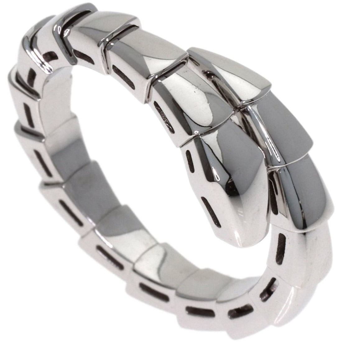 BVLGARI Serpenti Viper Ring, Size M, 18K White Gold, Women's.: --- Catalog ---Category: SizeWeight: 7.3g / 0.25oz.JP Size: 10US Size: 5.5Category: DesignType: Band ringGender: WomenMaterial: White gold (18K)Category: GeneralLine: SerpentiBrand: Bvlgari--- Item Li