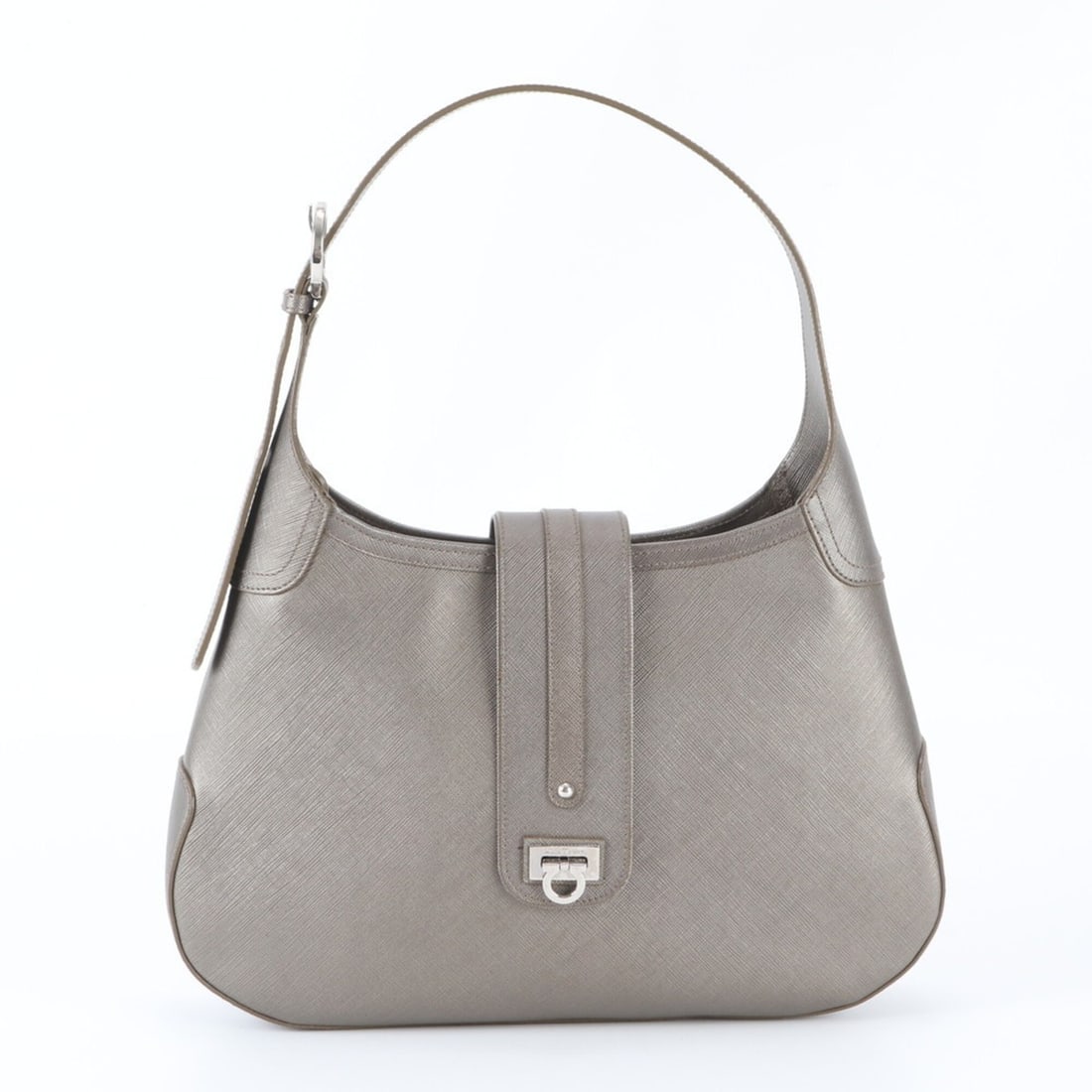 Salvatore Ferragamo Gancini AQ 21 7335 Leather Shoulder Bag, Handbag, Women's: --- Catalog ---Category: SizeSize (HxWxD): 23cm x 33cm x 6cm / 9.05'' x 12.99'' x 2.36''Strap Length: 58cm / 22.83''Category: DesignType: Handbag, Shoulder bagColor: Beige, GrayGender: WomenMaterial: 