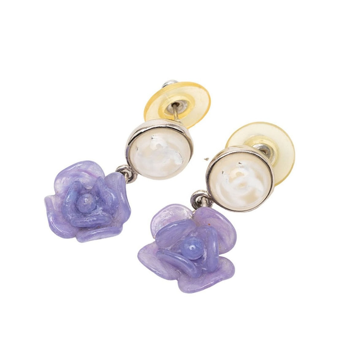 Chanel Coco Mark Camellia Earrings 01P Silver Purple Metal Plastic Women's CHANEL: --- Catalog ---Category: SizeSize (HxWxD): 33.50mm x 15.70mm / 1.32'' x 0.62''Category: DesignType: Stud earringsColor: Purple, SilverGender: WomenMaterial: Metal, PlasticCategory: GeneralBrand: Chane