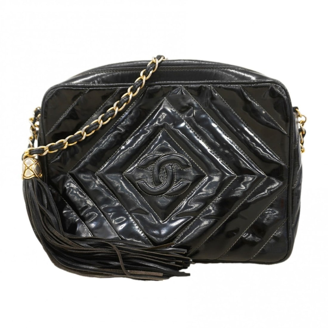 Chanel Shoulder Bag with Chain Strap, Patent Leather, Black, Women's: --- Catalog ---Category: SizeSize (HxWxD): 18cm x 23cm x 5.5cm / 7.08'' x 9.05'' x 2.16''Category: DesignType: Shoulder bagColor: BlackGender: WomenMaterial: Patent leather Hardware Color: GoldCategor
