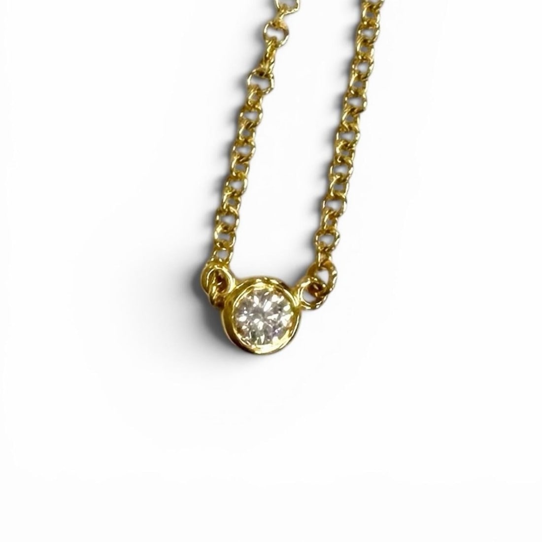 TIFFANY&Co. Tiffany Elsa Peretti By the Yard 1P Diamond Necklace 750 (YG) approx. 0.03ct Diameter: --- Catalog ---Category: SizePendant Size: 3.4mm / 0.13''Neck Circumference: 40.5 cm / 15.94''Category: DesignColor: Yellow goldStone: DiamondGender: WomenMaterial: Yellow gold (18K)Necklace Type: Nec