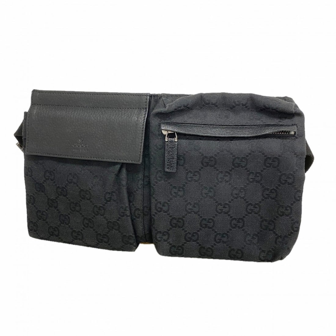 Gucci Bag/Waist Bag GG Canvas 28566 Black Men's Women's: --- Catalog ---Category: SizeSize (HxWxD): 17cm x 30cm x 1.5cm / 6.69'' x 11.81'' x 0.59''Category: DesignType: Fanny packColor: BlackGender: Men,WomenMaterial: Canvas Hardware Color: SilverCategory: 