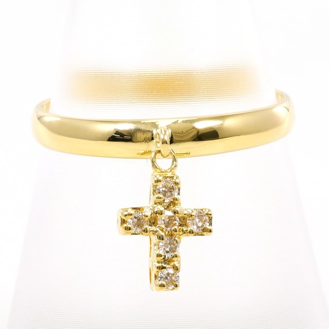 18K (18-karat) Yellow Gold Ring with 0.10 ct Diamond, Total Weight 1.9g, Jewelry: --- Catalog ---Category: SizeWidth: 10mm / 0.39''Weight: 1.9g / 0.06oz.JP Size: 13US Size: 6.5Category: DesignType: Band ringColor: Yellow goldMetal: GoldStone: DiamondGender: WomenMaterial: Yellow go