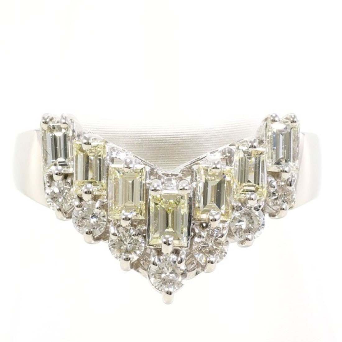 PT900 Platinum Ring, 1 Yellow Diamond and 1.00 Carat Diamond, with Certificate of Authenticity,: --- Catalog ---Category: SizeWidth: 12mm / 0.47''Weight: 5.1g / 0.17oz.JP Size: 13US Size: 6.5Category: DesignType: Band ringColor: Platinum, YellowStone: DiamondGender: WomenMaterial: Platinum 900Wei