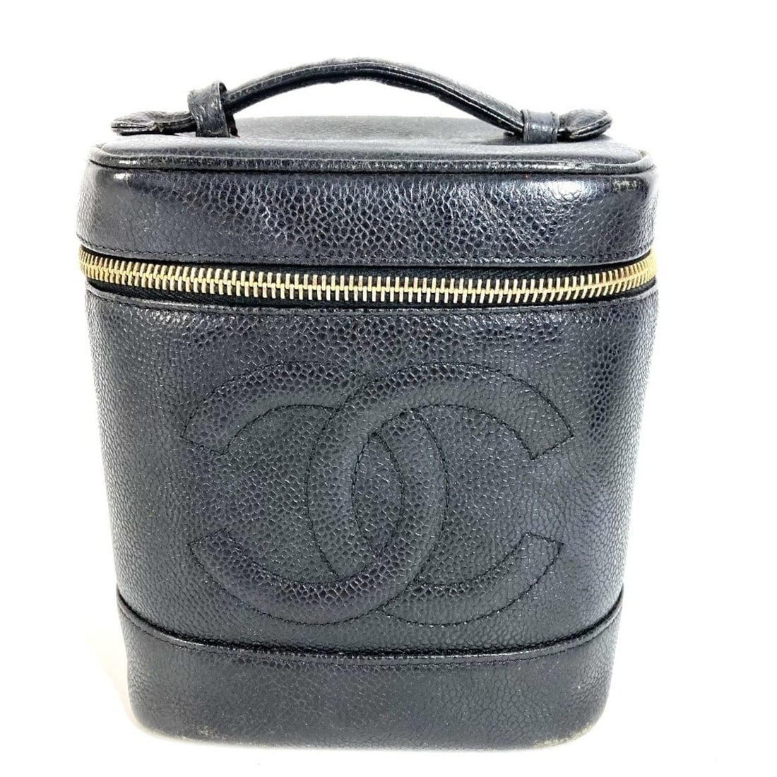CHANEL A01998 CC Coco Mark Logo Vanity Bag, Vertical Handbag, Caviar Leather, Women's, Black: --- Catalog ---Category: SizeSize (HxWxD): 17cm x 14cm x 12cm / 6.69'' x 5.51'' x 4.72''Category: DesignType: Handbag, Vanity bagColor: BlackGender: WomenMaterial: Grained Calfskin Category: GeneralMP