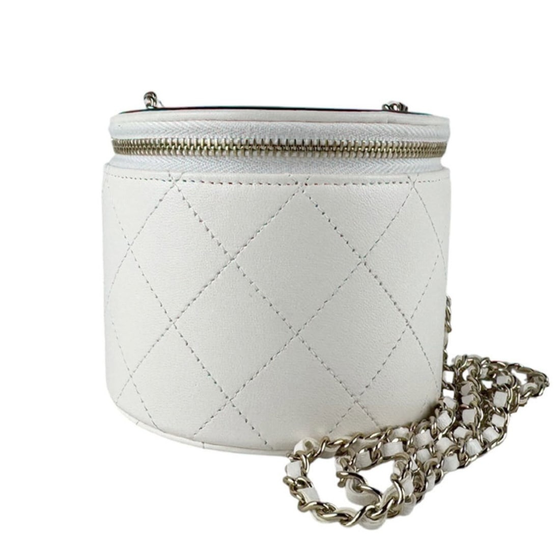 Chanel CHANEL Shoulder Bag Leather White Black Women's z9785: --- Catalog ---Category: SizeSize (HxWxD): 8cm x 10cm x 10cm / 3.14'' x 3.93'' x 3.93''Category: DesignType: Shoulder bagColor: Black, WhiteGender: WomenMaterial: Leather Category: GeneralBrand: Chane