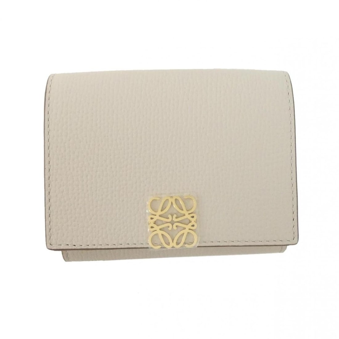 Loewe Anagram Trifold Wallet C821TR2X16: --- Catalog ---Category: SizeSize (HxWxD): 8cm x 10cm x 4cm / 3.14'' x 3.93'' x 1.57''Category: DesignType: Wallet (tri-fold)Color: GrayGender: WomenMaterial: Leather Leather/Fur Type: CalfskinCategor
