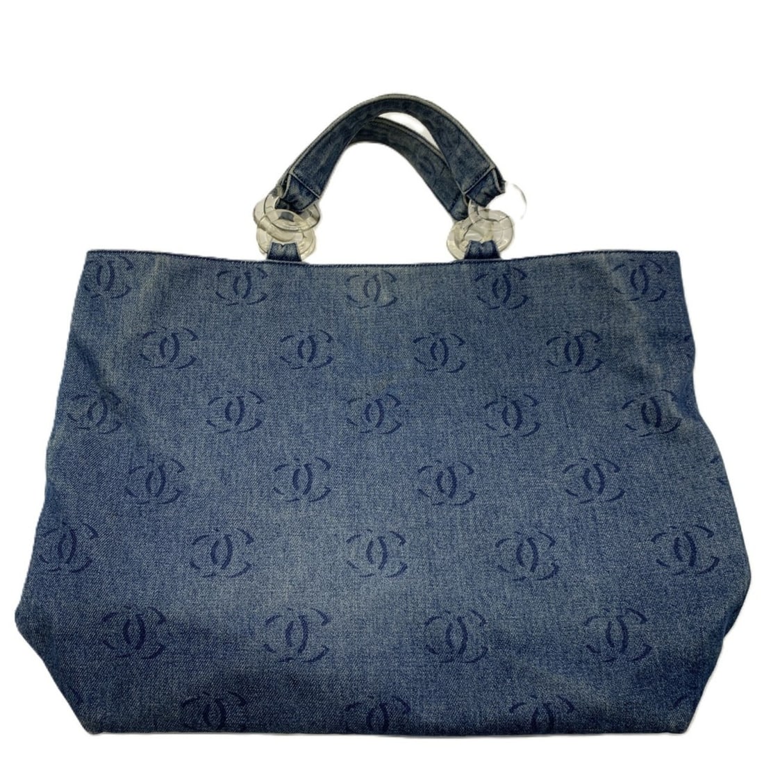 Chanel Coco Mark Plastic Chain Tote Bag Denim A18091 CHANEL: --- Catalog ---Category: SizeSize (HxWxD): 35cm x 48.5cm x 12.5cm / 13.77'' x 19.09'' x 4.92''Handle Length: 13.5cm / 5.31''Category: DesignType: Tote bagGender: WomenMaterial: Denim Category: General