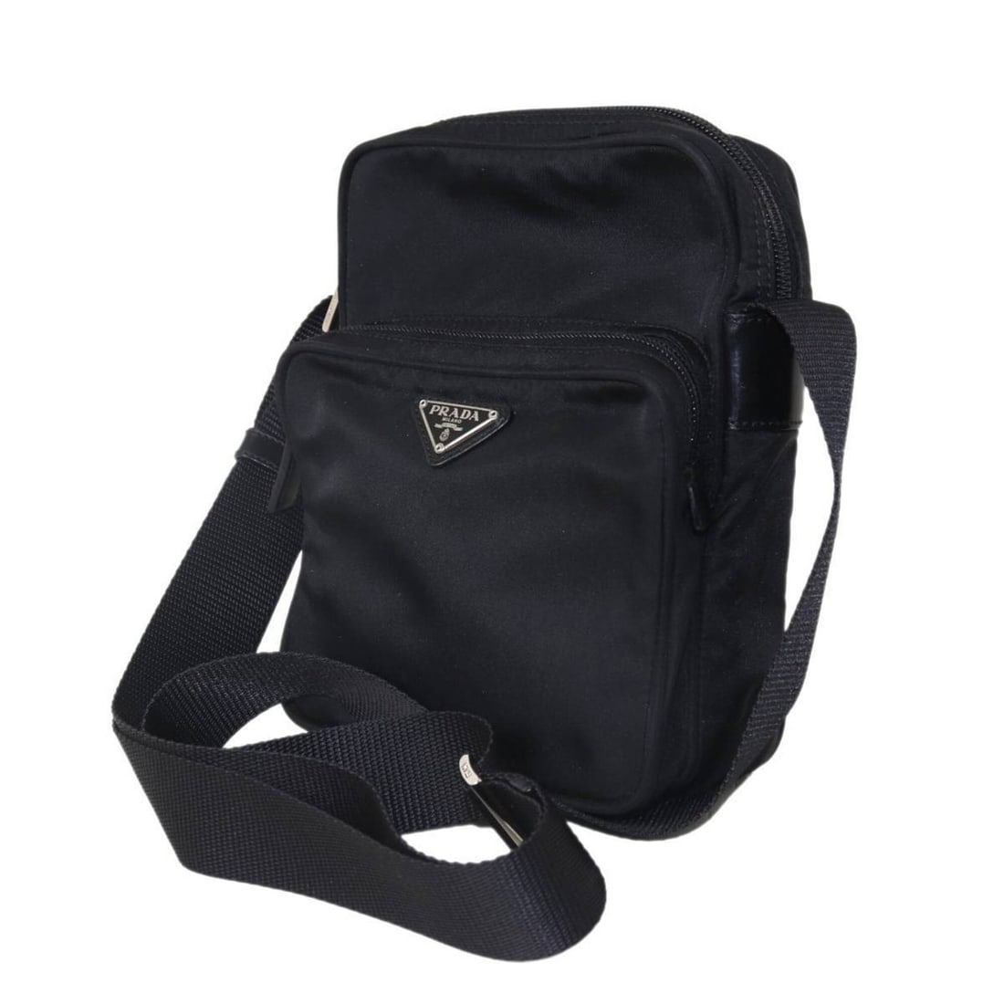 PRADA Nylon Shoulder Bag, Black: --- Catalog ---Category: SizeSize (HxWxD): 20cm x 15cm x 5cm / 7.87'' x 5.9'' x 1.96''Category: DesignType: Shoulder bagColor: BlackGender: Women,MenMaterial: Nylon Category: GeneralBrand: Prada--- It