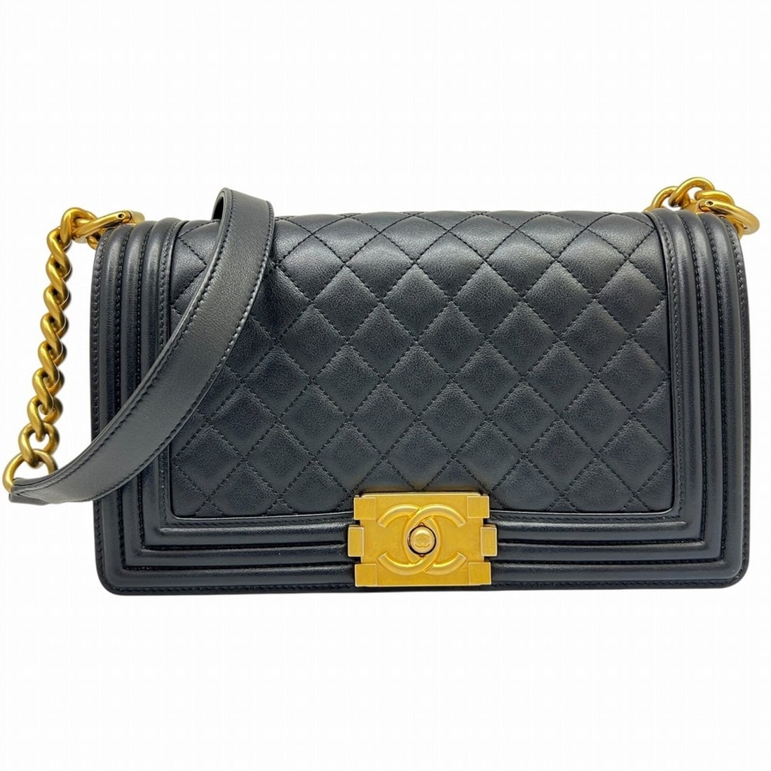 CHANEL Matelassé Boy Chanel Lambskin Black 25291624 Men's and Women's Shoulder Bag: --- Catalog ---Category: SizeSize (HxWxD): 15cm x 25cm x 8cm / 5.9'' x 9.84'' x 3.14''Strap Length: 102cm / 40.15''Category: DesignType: Shoulder bagColor: BlackGender: Men,WomenMaterial: Leather Hard