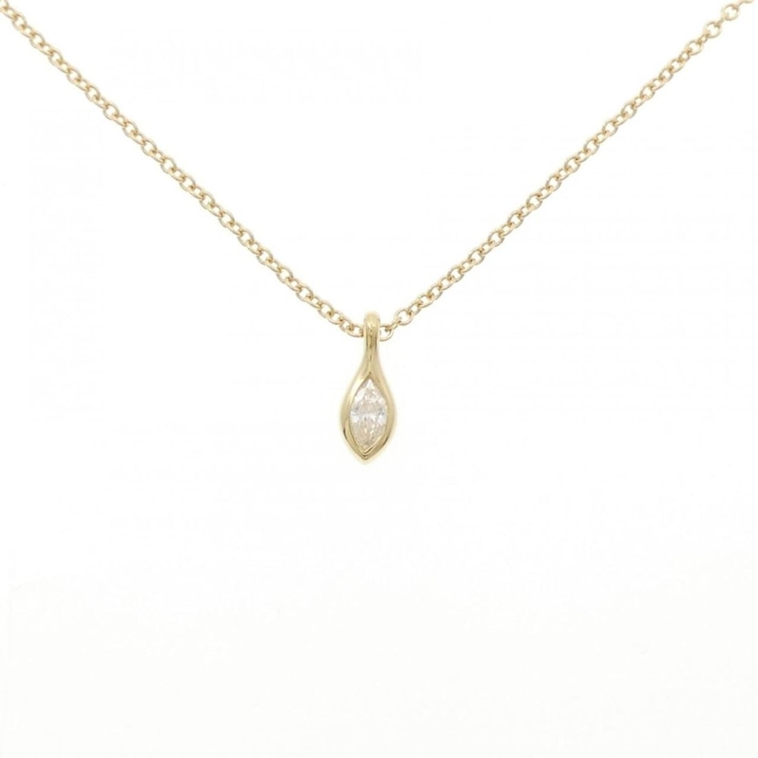 Tiffany & Co. By the Yard Necklace: --- Catalog ---Category: SizeWeight: 2.1g / 0.07oz.Pendant Size: 9.5mm x 3.5mm / 0.37'' x 0.13''Neck Circumference: 41 cm / 16.14''Category: DesignColor: YellowMetal: GoldStone: DiamondGender: