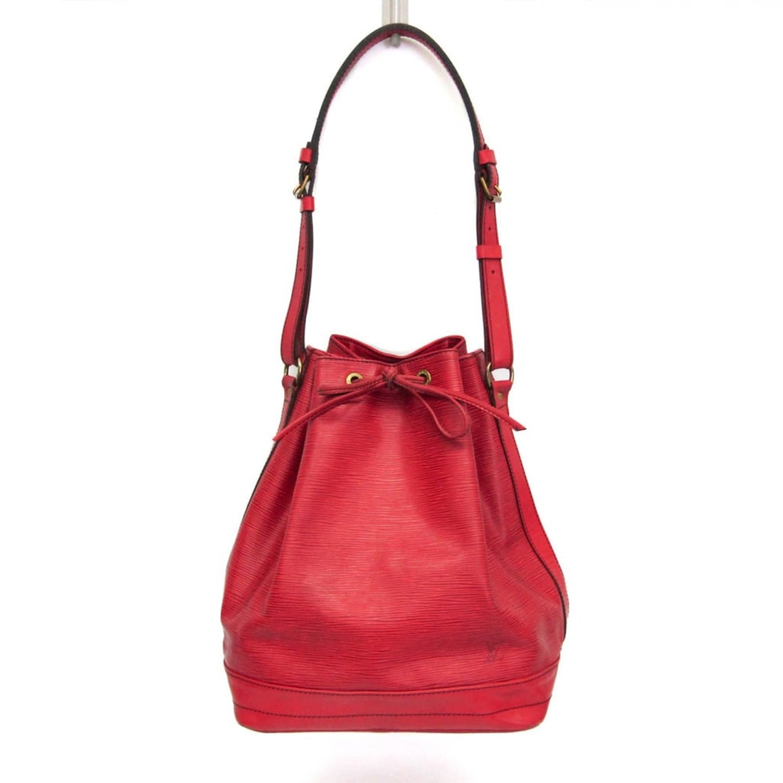 Louis Vuitton Epi Noe M44007 Women's Shoulder Bag Castilian Red: --- Catalog ---Category: SizeSize (HxWxD): 34cm x 26cm x 18cm / 13.38'' x 10.23'' x 7.08''Strap Length: 65cm - 74cm / 25.59'' - 29.13''Category: DesignType: Shoulder bagColor: Castilian redGender: