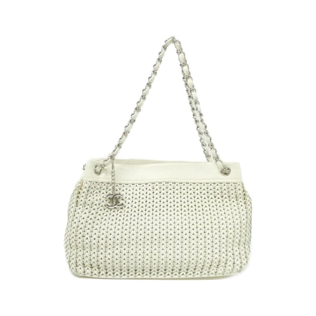 Chanel 28002 Shoulder Bag: --- Catalog ---Category: SizeSize (HxWxD): 21cm x 30cm x 12cm / 8.26'' x 11.81'' x 4.72''Category: DesignType: Shoulder bagColor: WhiteGender: WomenMaterial: Grained Calfskin Hardware Color: