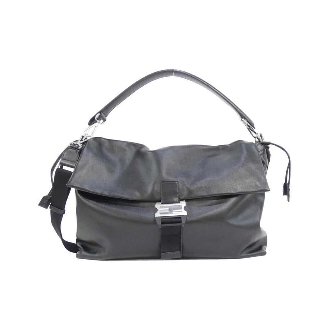 Fendi FLUX MESSENGER 7VA665 AV8B Shoulder Bag: --- Catalog ---Category: SizeSize (HxWxD): 32cm x 45cm x 12cm / 12.59'' x 17.71'' x 4.72''Category: DesignType: Messenger bag, Shoulder bagColor: BlackGender: Men,WomenMaterial: Leather Hardware