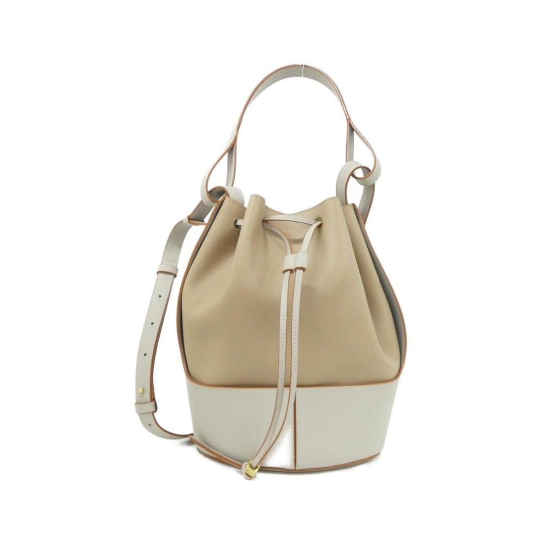 Loewe BALOON 326 76AC30 Shoulder Bag: --- Catalog ---Category: SizeSize (HxWxD): 30cm x 21.5cm x 16cm / 11.81'' x 8.46'' x 6.29''Category: DesignType: Shoulder bagColor: BeigeGender: WomenMaterial: Leather Hardware Color: GoldLeather/Fur