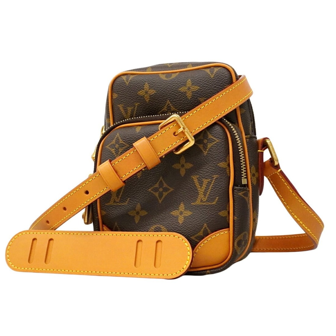 Louis Vuitton Monogram Amazon Shoulder Bag M14014 Brown Men's: --- Catalog ---Category: SizeSize (HxWxD): 18.5cm x 12.5cm x 7.5cm / 7.28'' x 4.92'' x 2.95''Category: DesignType: Shoulder bagColor: BrownGender: MenCategory: GeneralMPN: M14014Brand: Louis Vuitton--