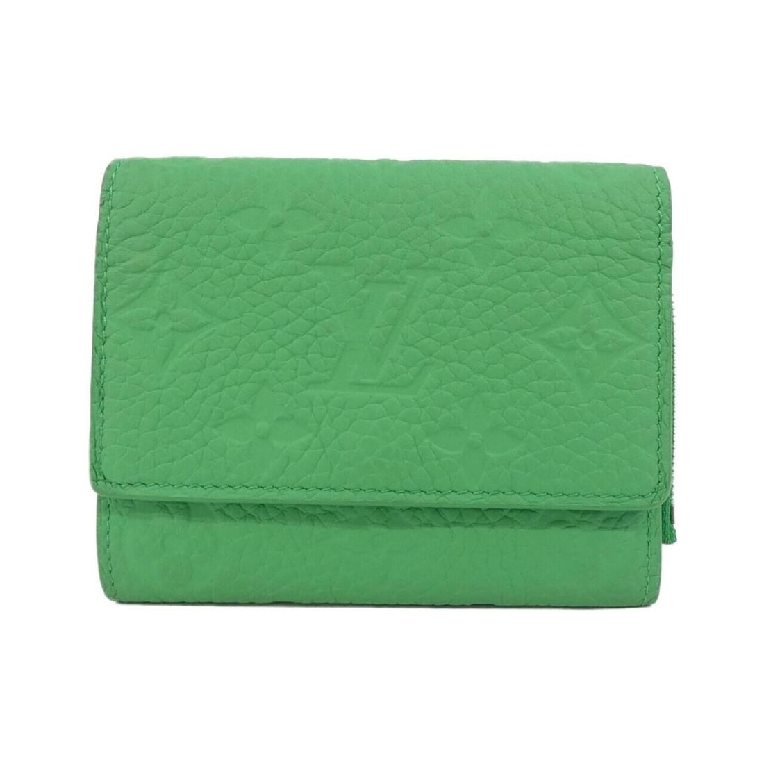 Louis Vuitton Taurillon Monogram Portefeuille Pilot M25848 Wallet: --- Catalog ---Category: SizeSize (HxWxD): 9cm x 11cm x 2cm / 3.54'' x 4.33'' x 0.78''Category: DesignType: Wallet (tri-fold)Color: GreenMaterial: Leather Leather/Fur Type: Taurillon leatherCategory: