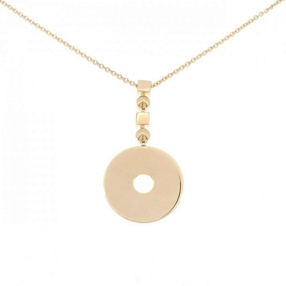 Bvlgari Lucia Necklace: --- Catalog ---Category: SizePendant Size: 47.3mm x 24.7mm / 1.86'' x 0.97''Neck Circumference: 36 cm - 43 cm / 14.17'' - 16.92''Category: DesignGender: WomenMaterial: Yellow gold (18K)Pendant Type: