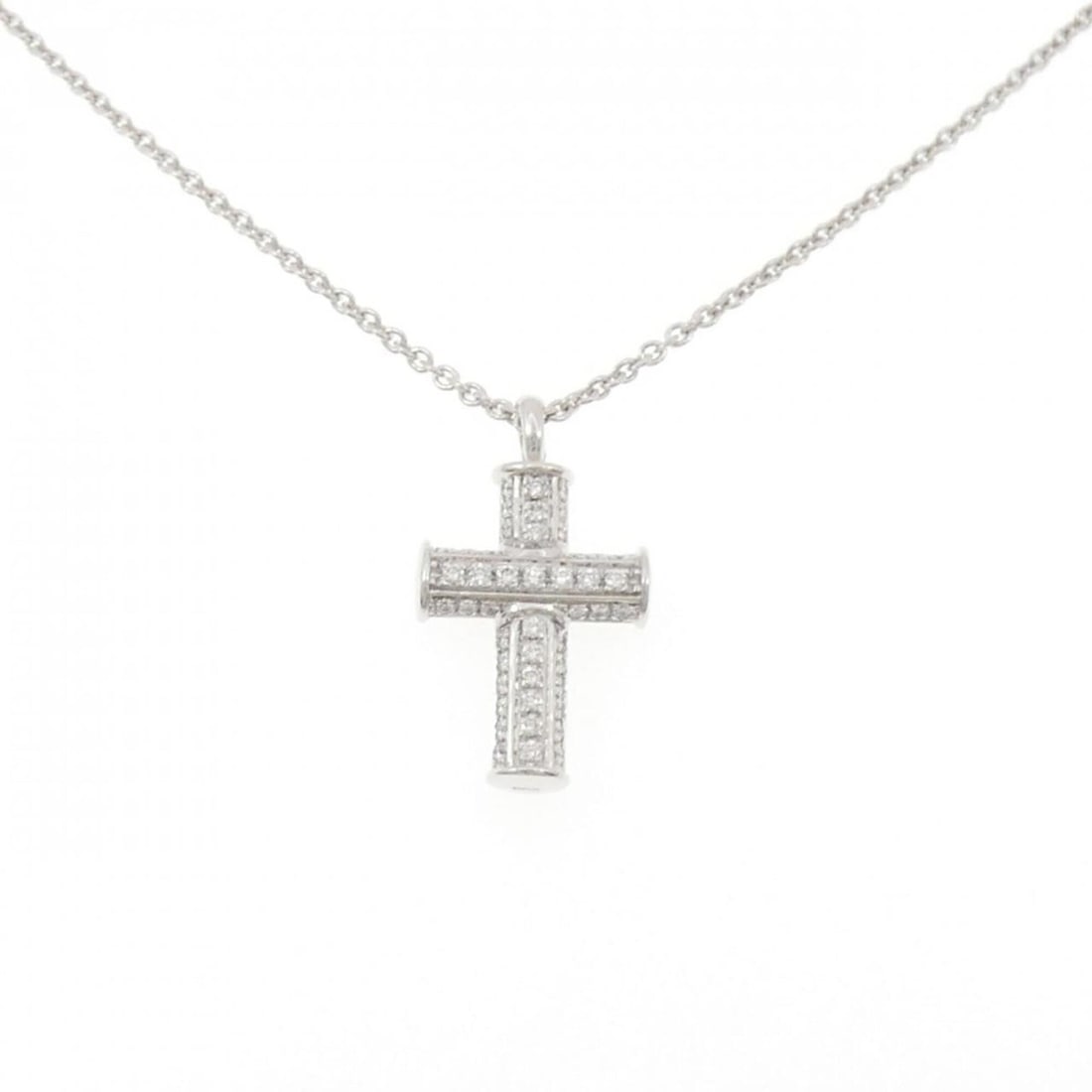 Bvlgari Latin Cross Necklace: --- Catalog ---Category: SizePendant Size: 27.9mm x 16.2mm / 1.09'' x 0.63''Neck Circumference: 56 cm / 22.04''Category: DesignGender: Women,MenMaterial: White gold (18K)Pendant Type: PendantNecklace