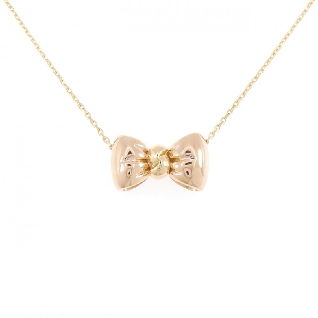 Van Cleef & Arpels 750PG 750YG Necklace: --- Catalog ---Category: SizePendant Size: 12.6mm x 21.1mm / 0.49'' x 0.83''Neck Circumference: 38 cm - 42 cm / 14.96'' - 16.53''Category: DesignGender: WomenMaterial: Pink gold (18K), Yellow gold