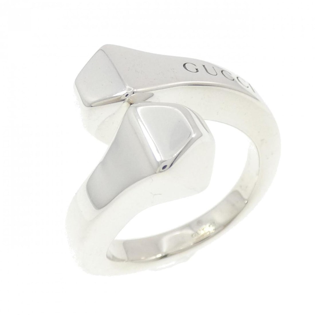 Gucci 925 Ring: --- Catalog ---Category: SizeJP Size: 18US Size: 9Category: DesignType: Band ringColor: SilverGender: Women,MenMaterial: Silver 925Category: GeneralBrand: Gucci--- Item List ---Section:
