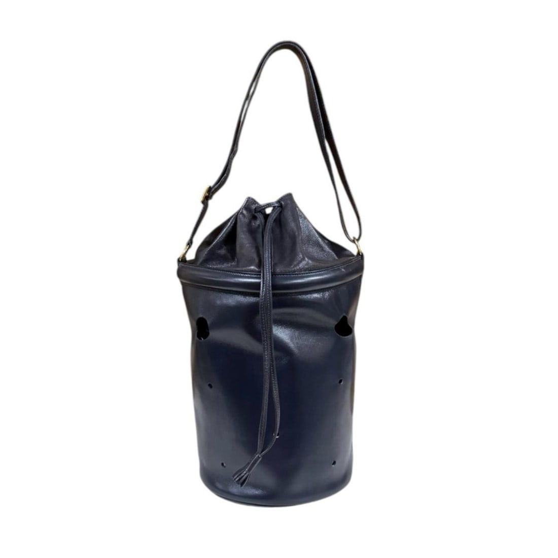 Hermes Mainjoir MM Shoulder Bag, Leather, Navy, Women's HERMES: --- Catalog ---Category: SizeSize (HxWxD): 23cm x 17cm x 16cm / 9.05'' x 6.69'' x 6.29''Category: DesignType: Shoulder bagColor: NavyGender: WomenMaterial: Leather Category: GeneralBrand: