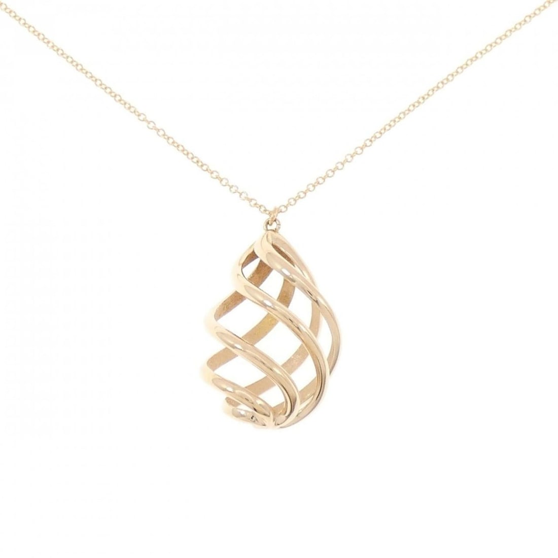 Tiffany Luce Medium Necklace: --- Catalog ---Category: SizePendant Size: 26.6mm x 16.7mm / 1.04'' x 0.65''Neck Circumference: 45 cm / 17.71''Category: DesignColor: Pink goldGender: WomenMaterial: Pink gold (18K)Pendant Type: Penda