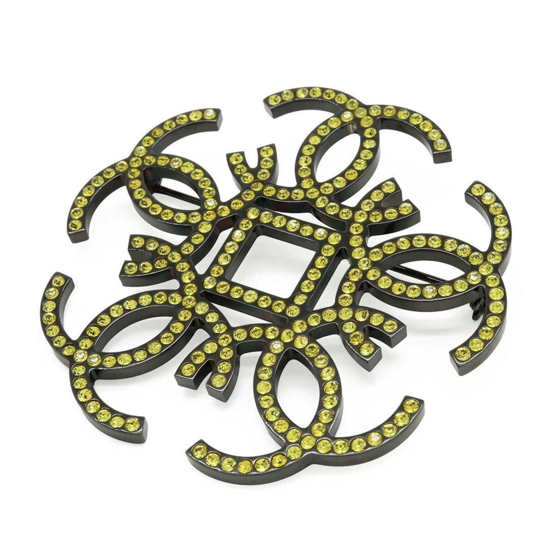 CHANEL Coco Mark Rhinestone Brooch, Metal, Yellow Gold, Black, B17S: --- Catalog ---Category: SizeSize (HxWxD): 5.8cm x 6cm / 2.28'' x 2.36''Category: DesignType: BroochColor: Black, Yellow goldStone: RhinestoneGender: WomenMaterial: MetalCategory: GeneralBrand: