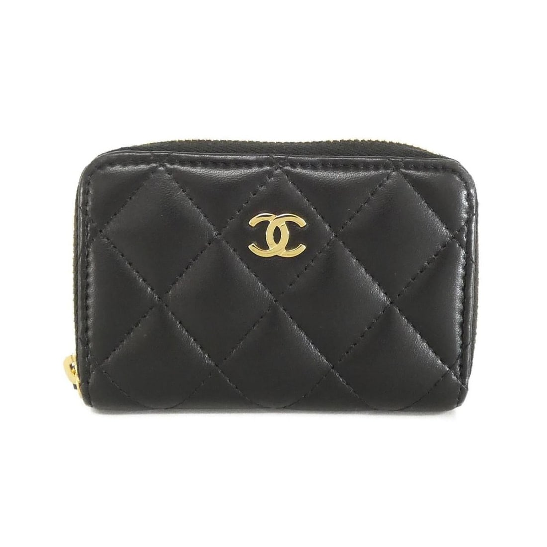 Chanel Timeless Classic Line AP0216 Wallet/Coin Case: --- Catalog ---Category: SizeSize (HxWxD): 8cm x 11cm x 2cm / 3.14'' x 4.33'' x 0.78''Category: DesignType: Coin purse/coin caseColor: BlackGender: WomenMaterial: Leather Leather/Fur Type: Lamb leathe
