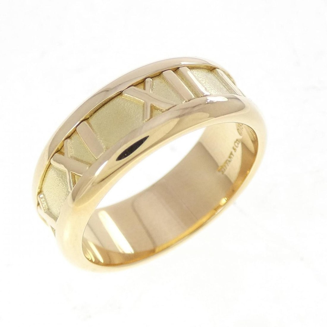 Tiffany Atlas Ring: --- Catalog ---Category: SizeJP Size: 13.0US Size: 6.5Category: DesignType: Band ringGender: WomenMaterial: Yellow gold (18K)Category: GeneralBrand: Tiffany--- Item List ---Section: ConditionRanking: