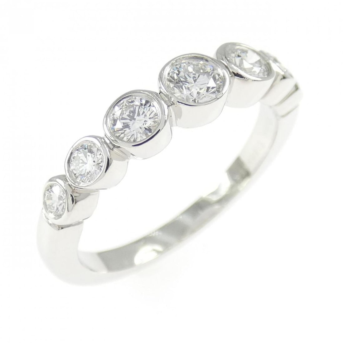Tiffany Jazz Graduated Ring: --- Catalog ---Category: SizeJP Size: 10.0US Size: 5.5Category: DesignType: Band ringStone: DiamondGender: WomenMaterial: Platinum 950Category: GeneralBrand: Tiffany--- Item List ---Section: