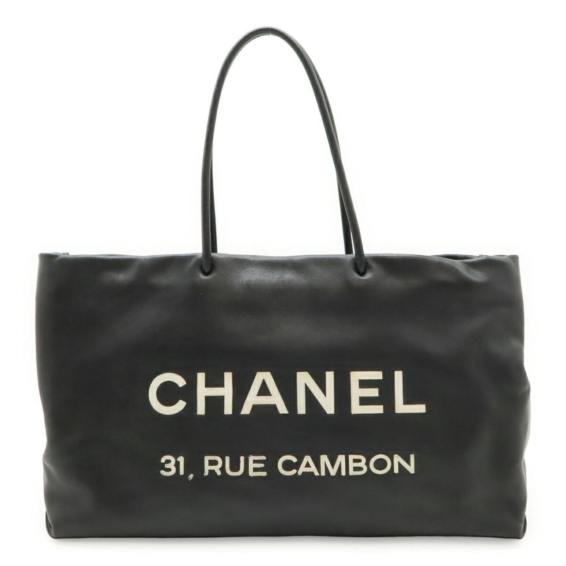 CHANEL Essential Tote Bag, Large Shoulder Leather, Black/White, A46882: --- Catalog ---Category: SizeSize (HxWxD): 25cm x 41cm x 12cm / 9.84'' x 16.14'' x 4.72''Category: DesignType: Shoulder bag, Tote bagColor: Black, WhiteGender: WomenMaterial: Leather Category: General