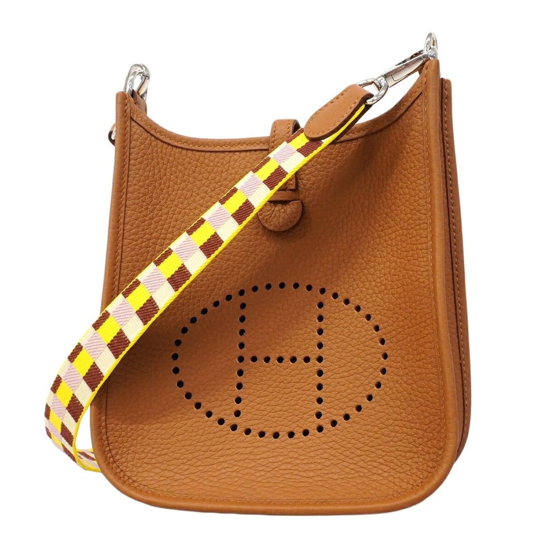 Hermes Evelyne TPM Shoulder Bag, Taurillon Clemence Leather, Gold, K Stamp, Women's: --- Catalog ---Category: SizeSize (HxWxD): 18.5cm x 18cm x 5.5cm / 7.28'' x 7.08'' x 2.16''Category: DesignType: Shoulder bagColor: GoldGender: WomenMaterial: Taurillon clemence leather Hardware Color